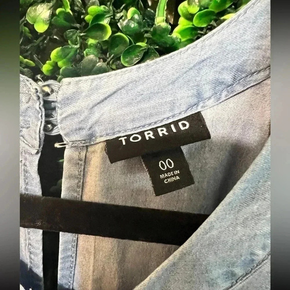 Torrid High Neck Tiered Mini - size 00 (M/L - 10) - Picture 5 of 12